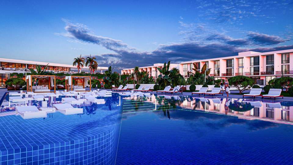 Courtyard Platinum
